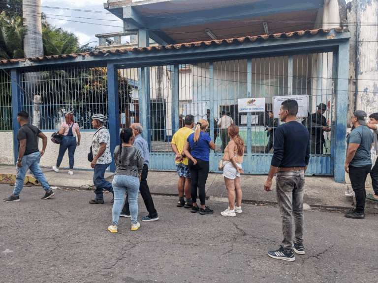 Cierran centros de votación en frontera