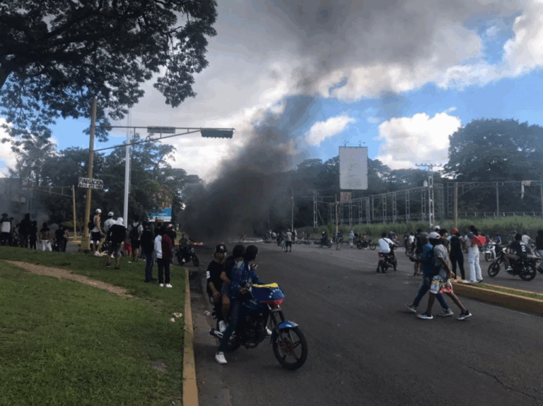 En Carabobo imputan 25 manifestantes capturados frente a la 41 Brigada Blindada