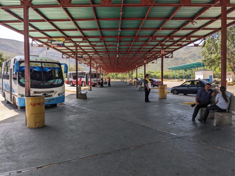 Arribaron los suburbanos al terminal de San Antonio