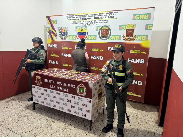 Capturada en Peracal con 45 dediles en su estómago