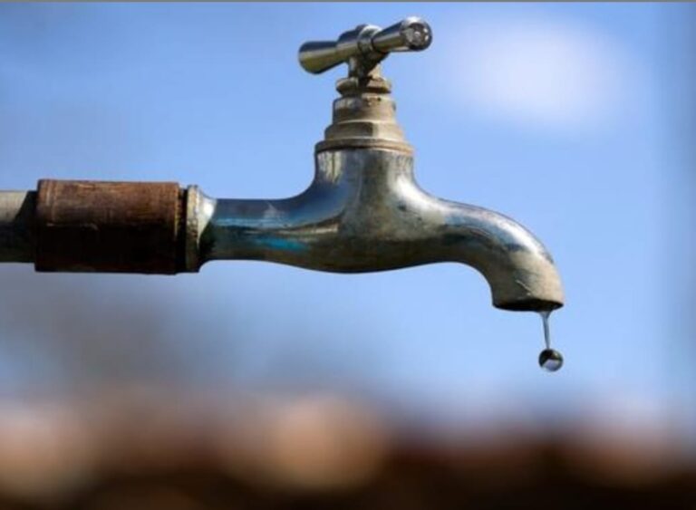 Reportan interrupción de servicio de agua