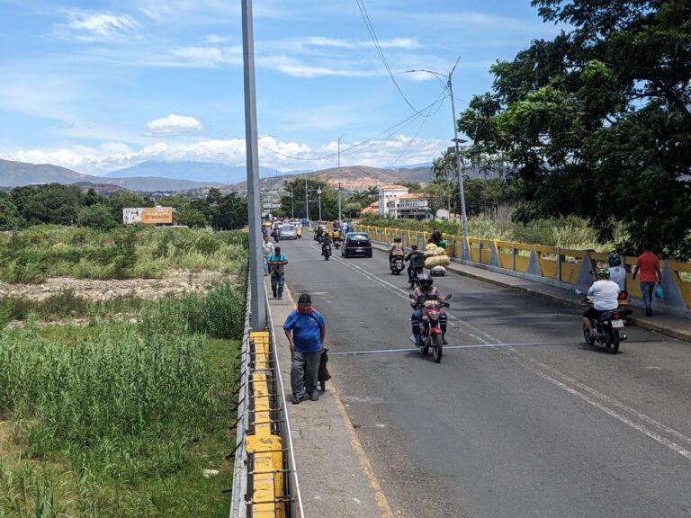 15 horas de operatividad por el Simón Bolívar