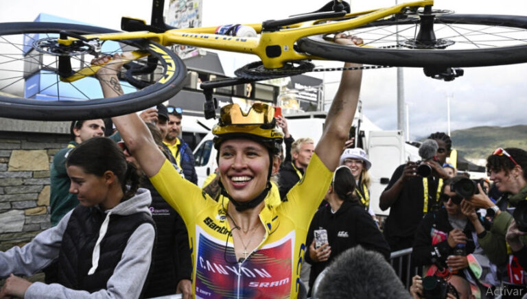 Polaca Niewiadoma campeona del Tour de Francia por 4 segundos