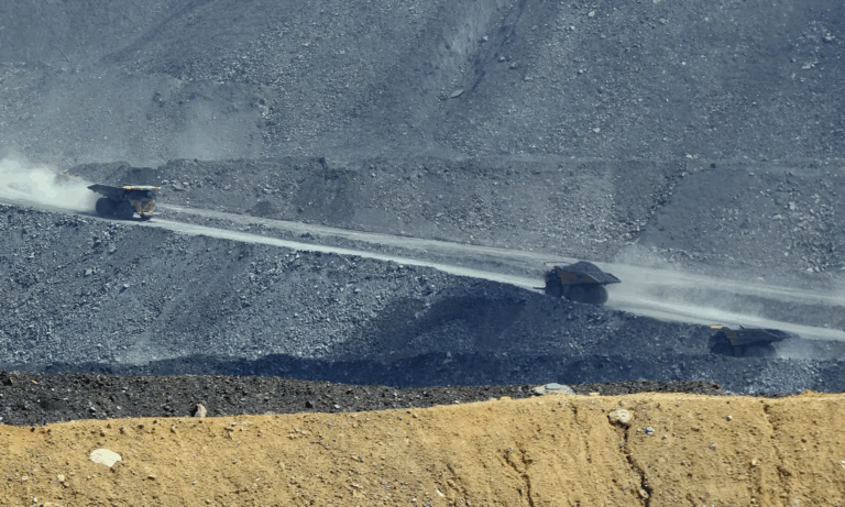 Colombia aprueba prohibición de exportar carbón a Israel en sanción por la guerra en Gaza