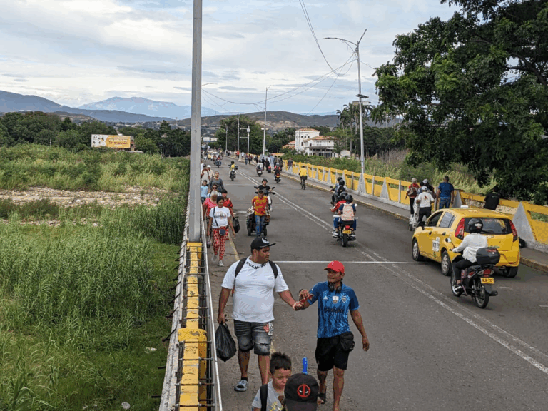 Fluido inicio de semana por el puente Simón Bolívar