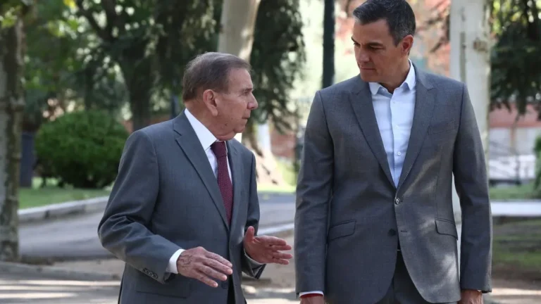 Sánchez garantiza a González que España seguirá trabajando por la democracia en Venezuela