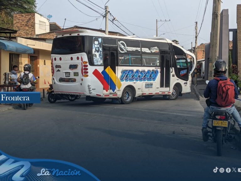 Bloqueadas vías alternas en Villa del Rosario