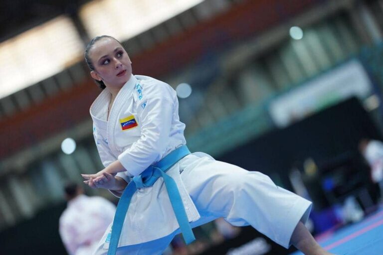 Diana Oligino Campeona Panamericana de Karate