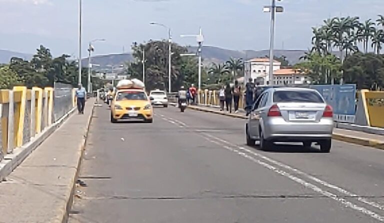Tímido tránsito en el inicio de semana en frontera