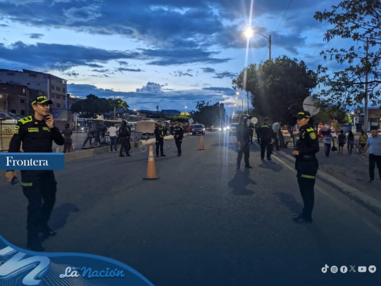 Lanzan artefacto explosivo en La Parada