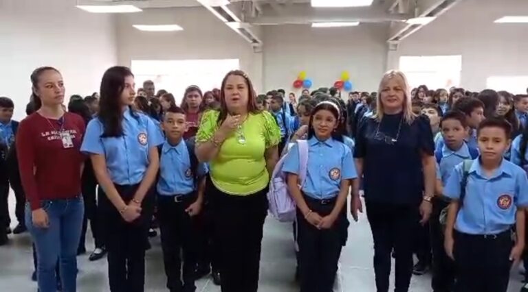De exitoso califican el inicio del año escolar