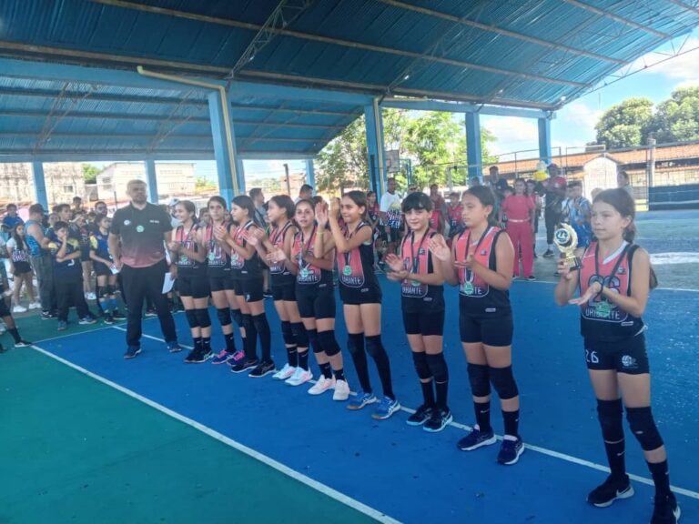 Voleibol regional brilló en El Piñal