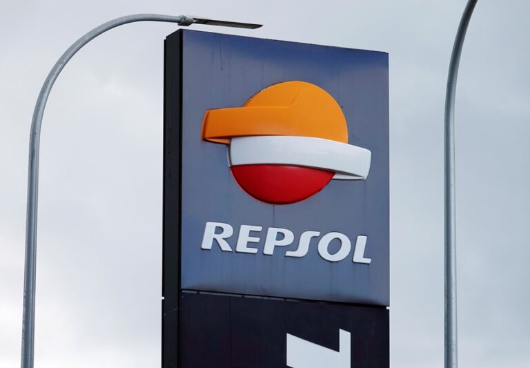 El comercio de España con Venezuela es escaso y se limita al petróleo que importa Repsol