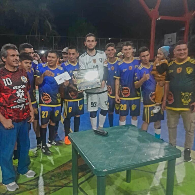 Escuadra La Colina campeón del fútbol sala