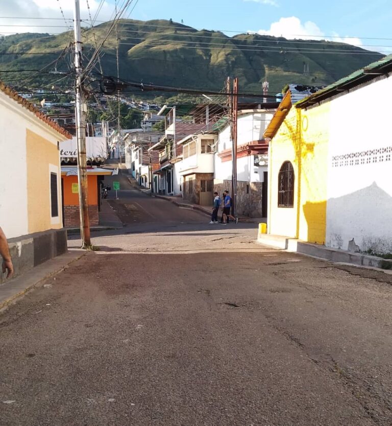 Piden acabar con el caos en La Estación de Guásimos