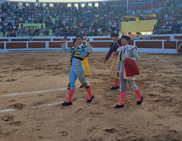 Manolo Muñoz sigue en su intensa campaña peruana