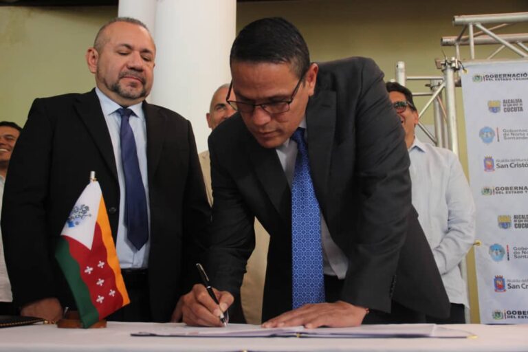 Alcaldías de San Cristóbal y San José de Cúcuta firman acuerdo de Hermanamiento