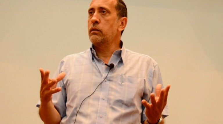 José Guerra: No es verdad que Venezuela tenga su futuro en los Brics