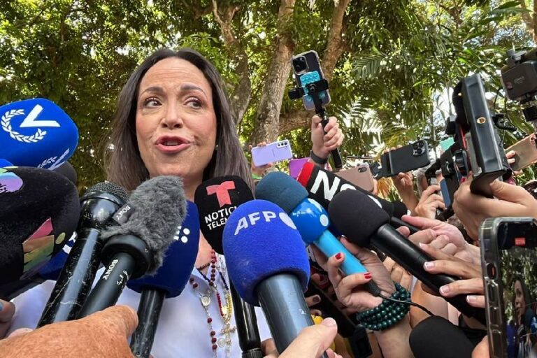 María Corina Machado dedicó el premio Sájarov a todos los perseguidos en Venezuela