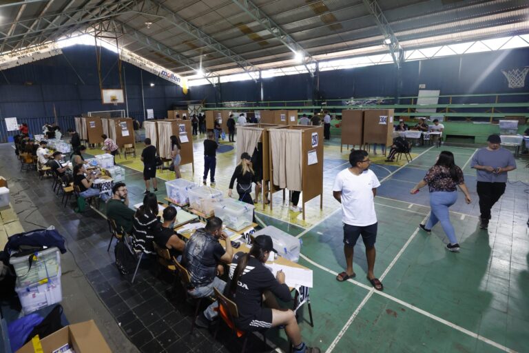 Elecciones municipales en Chile: termómetro para presidenciales