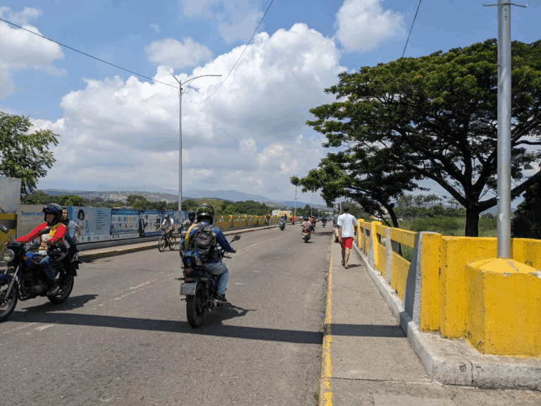 Lunes de poco movimiento en frontera
