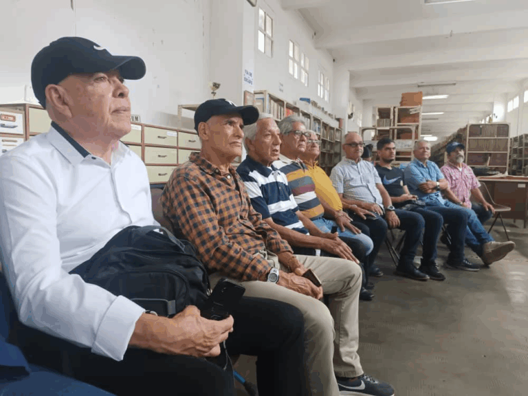Un merecido y emotivo reconocimiento a dos grandes del ciclismo tachirense