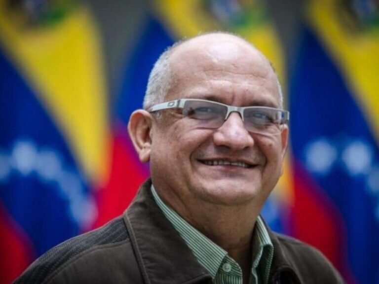 Hijos del profesor universitario Eduardo Labrador ruegan por la liberación de su padre