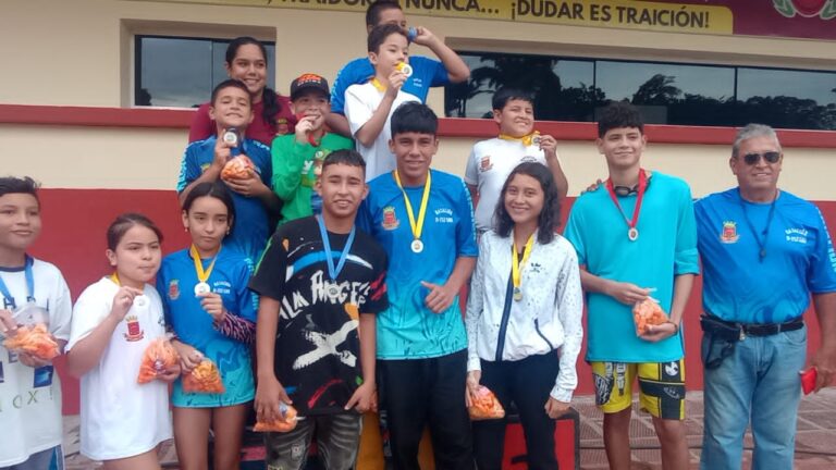 La escuela Destafront 212 (GNB)forma los nadadores de la frontera