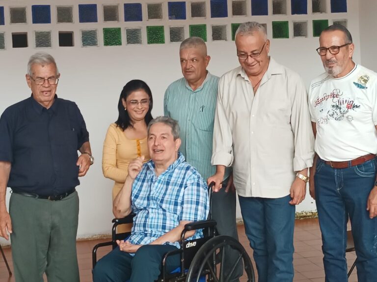 Homenaje a tachirenses ganadores del cruce al lago de Maracaibo