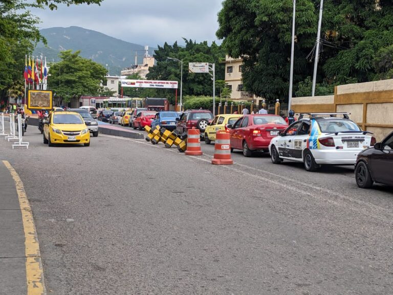 Así cae la tarde en frontera