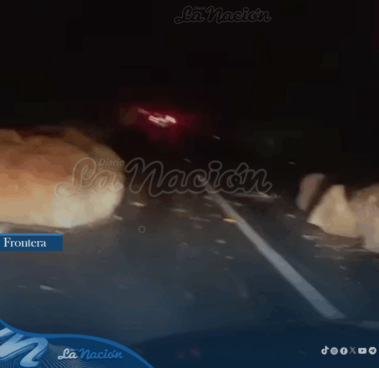 Material rocoso en vía Apartaderos – San Antonio