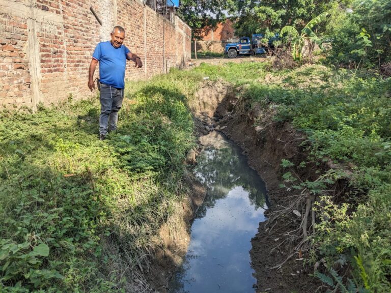 En barrio de Ureña desean recibir el 2025 sin aguas putrefactas