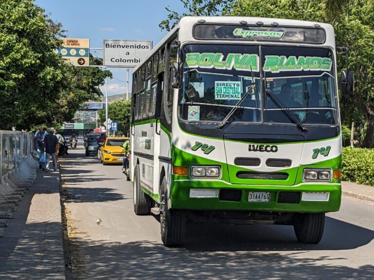 «Aún reina la desigualdad en el transporte público binacional»
