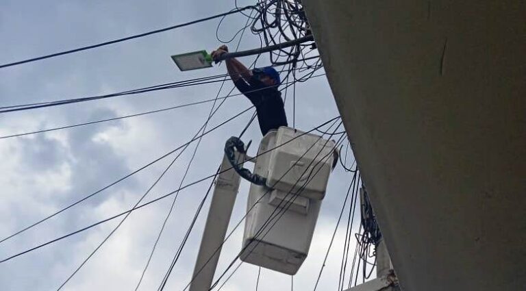 Corpoelec instaló 19 mil luminarias en Táchira durante 2024