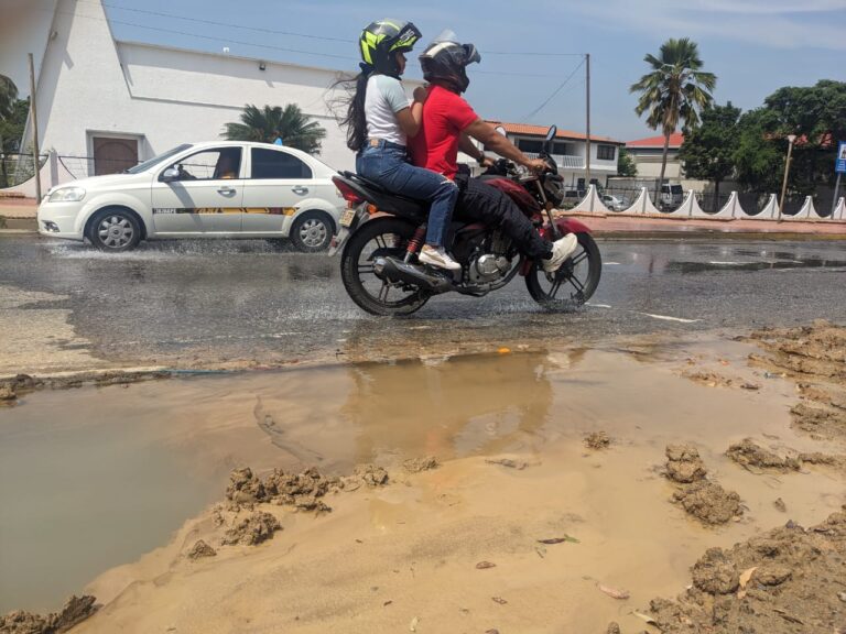Persisten botes de aguas blancas en San Antonio