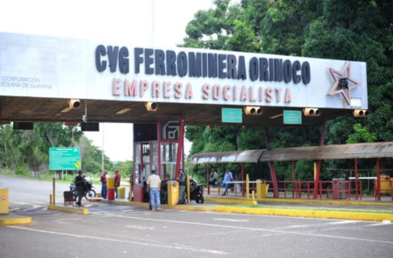 Dirigentes sindicales demandan la restitución de la convención colectiva en la CVG