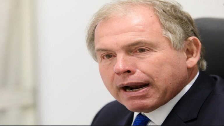 El canciller de Argentina intima a periodist  a que se “abstenga” de difundir información