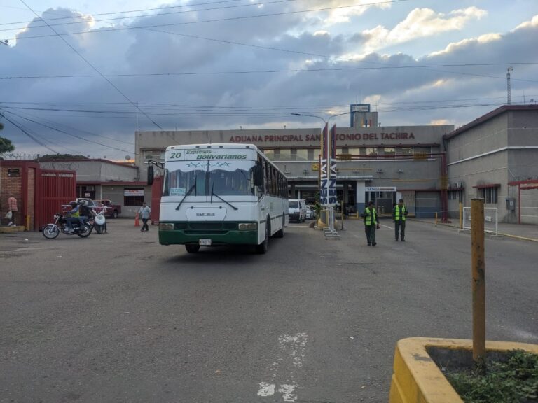 Otra vez extienden permiso para ingreso del transporte binacional a Cúcuta