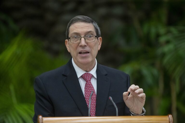 Cuba rechaza una «intervención» en Venezuela y advierte que tendría consecuencias «impredecibles»