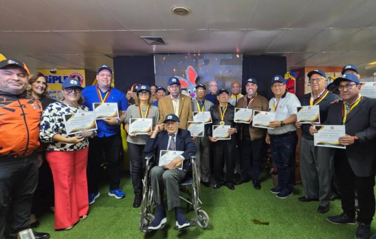 Lotería del Táchira rindió homenaje a las figuras íconos de la Vuelta al Táchira