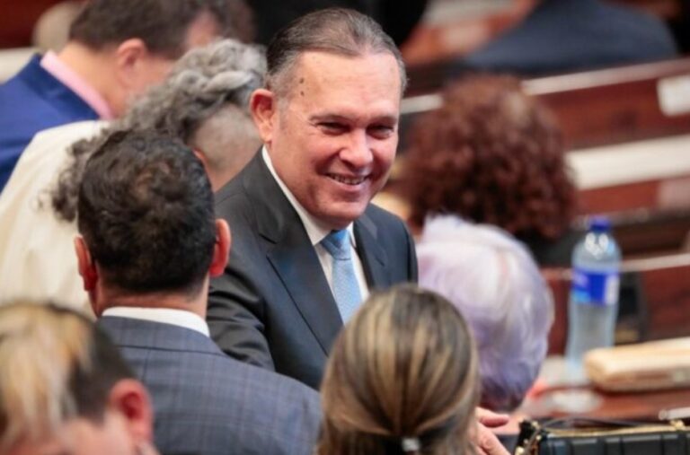 Senado colombiano pide al Gobierno rechazar secuestro del yerno de González Urrutia