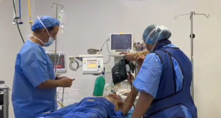 Implantan primer marcapasos de 2025 en el Hospital del Seguro Social
