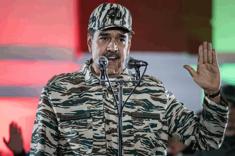 Maduro dice que entre los detenidos hay un funcionario del FBI y un militar estadounidense