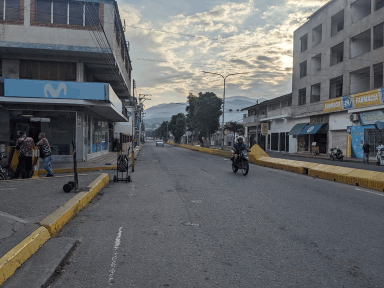 Despliegue militar y poco tránsito este 9E en frontera