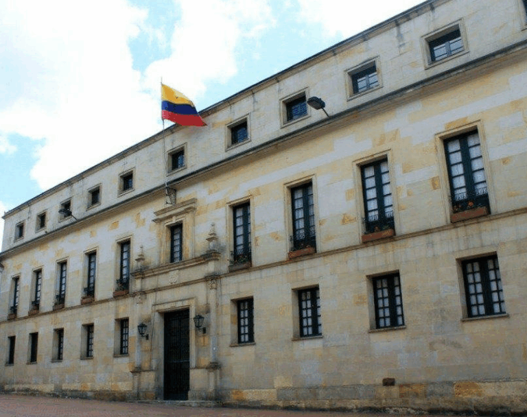 Colombia reitera que sus fronteras con Venezuela permanecen abiertas