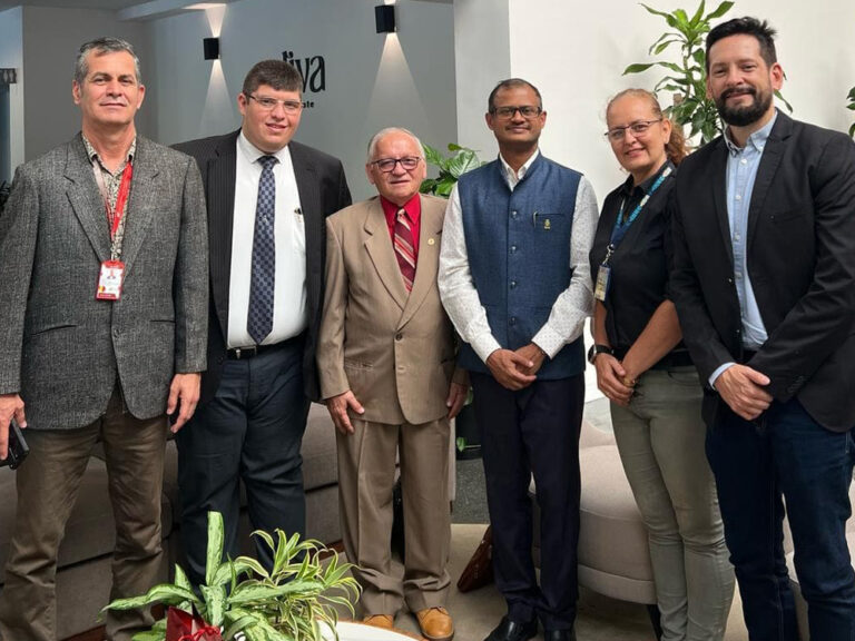 UNET estrecha lazos de cooperación con La India