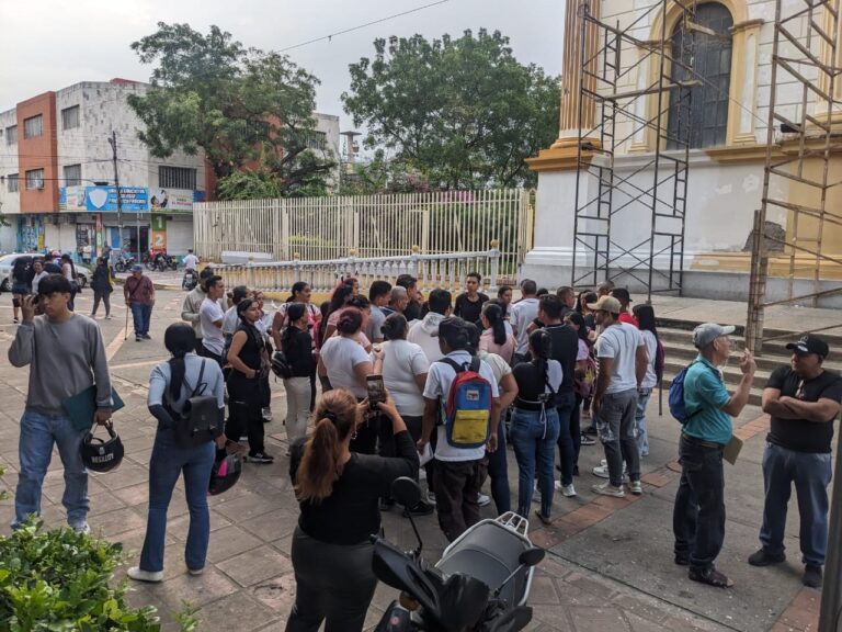 Perdieron la madrugada en frontera