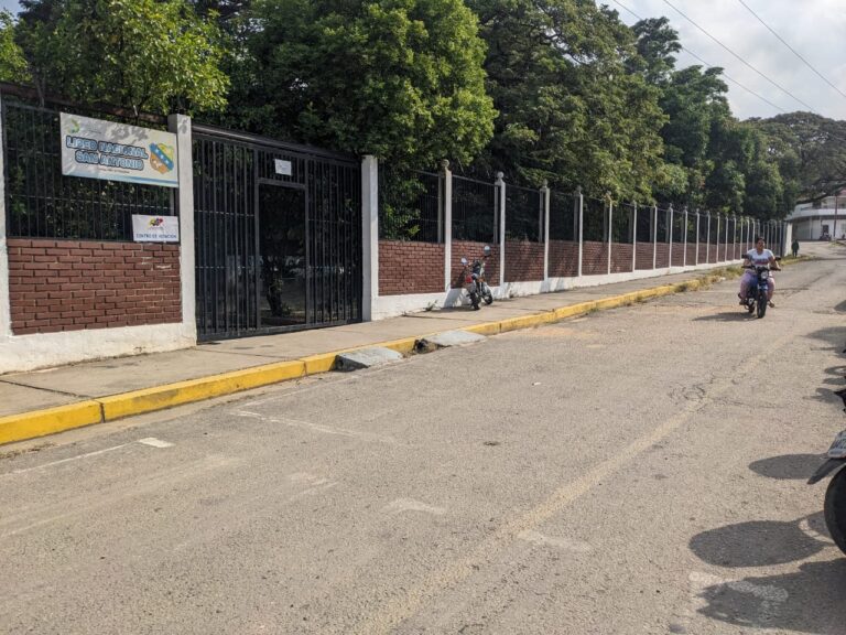 Un recorrido por los centros de votación en San Antonio