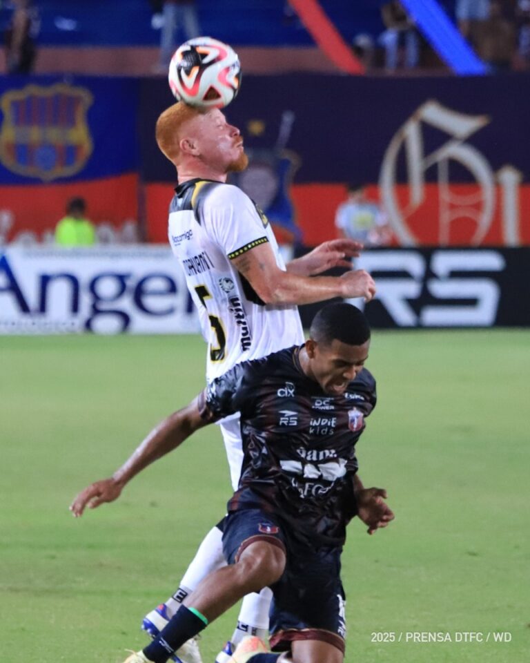 Táchira, el más goleador y líder del Torneo Apertura