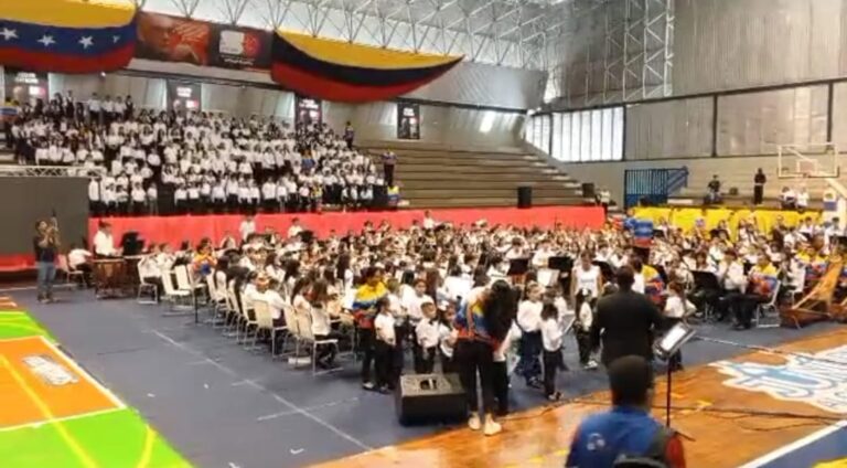 Derroche de talento en frontera por los 50 años del Sistema